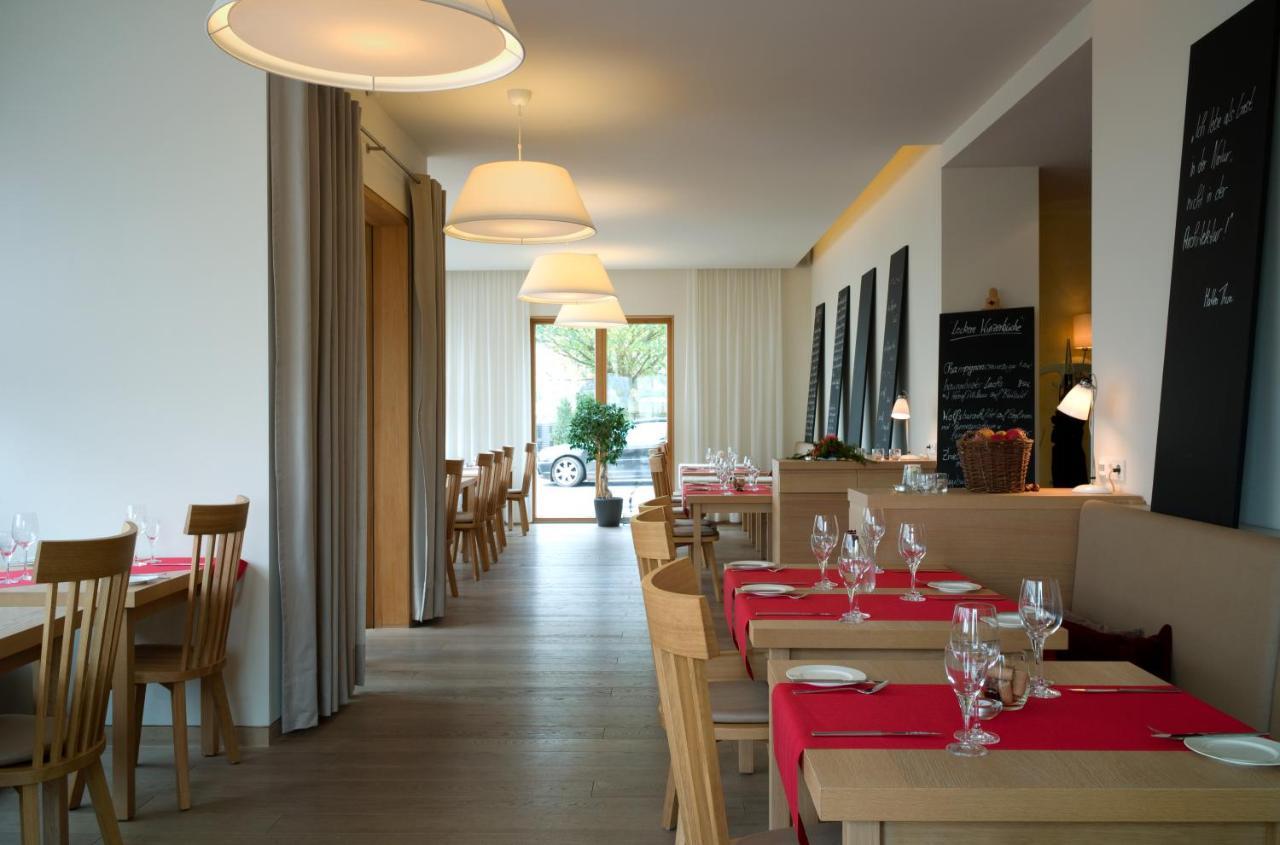 Weinkulturgut Longen-Schloeder Hotel Longuich Ngoại thất bức ảnh